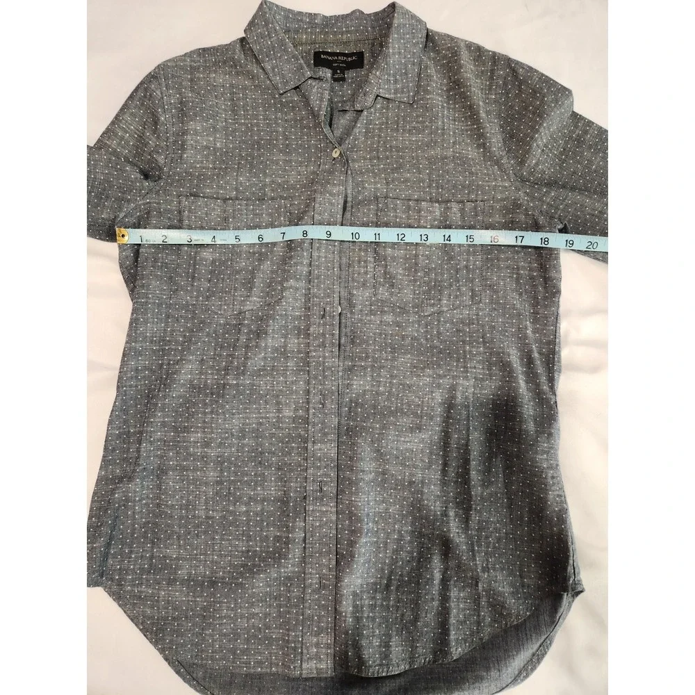 Banana Republic Soft Wash Mens Gray Dot Button Down Shirt‎ Size Small